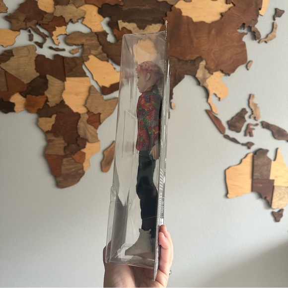 BTS Kpop Figure Idol Doll “V” Mattel New in Package - Picture 5 of 5